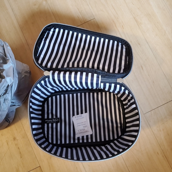 Marc Tetro Bichon Cosmetic/Tote/Lunch bag - Picture 5 of 7